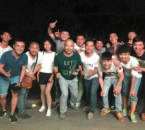 金高丽上海办事处佘山聚餐.jpg